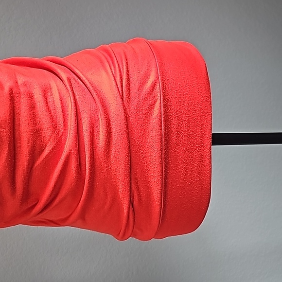 Woman's Cold-shoulder Top - Picture 9 of 16